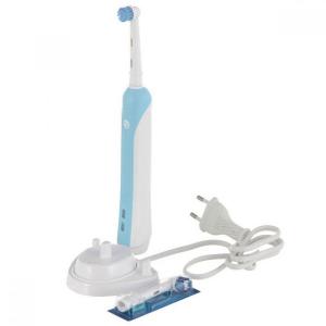 Зубная щетка  Professional Care электрическая 570/D16 CrossAction, цвет: белый/голубой Oral-B
