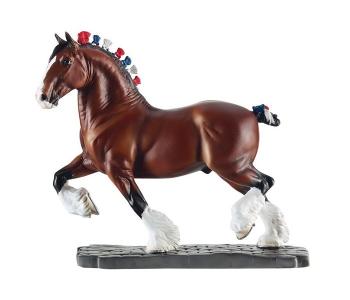 Лошадь клейдесдальской породы Breyer